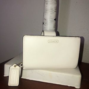 NWOT White Coach Wallet— Never used